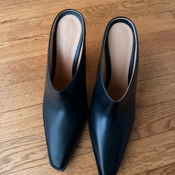 BOTTEGA VENETA Tex leather mules - Picture 3 of 10